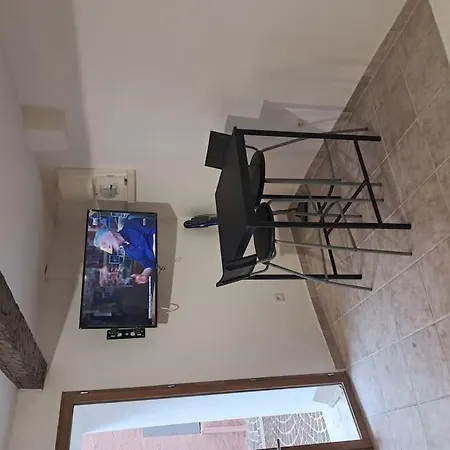 Budgetbnb Rez De Chaussee アパート